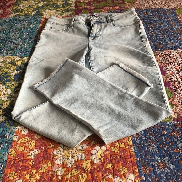 Jordache Jeans - Picture 1 of 5